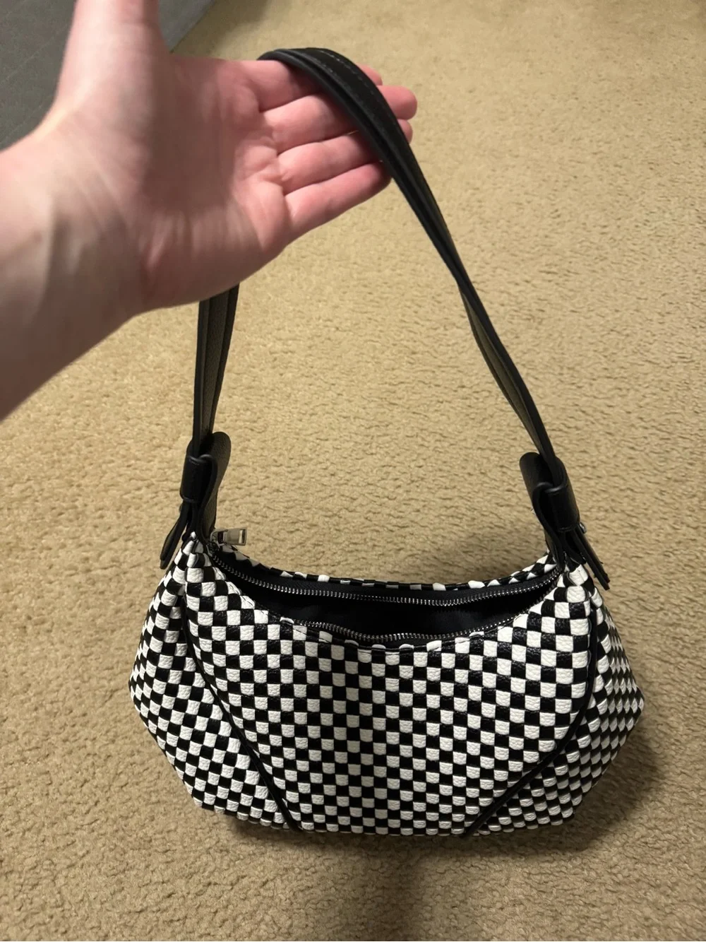 I&R glow up Black & White Checkered Hobo Shoulder Bag - Picture 3 of 4